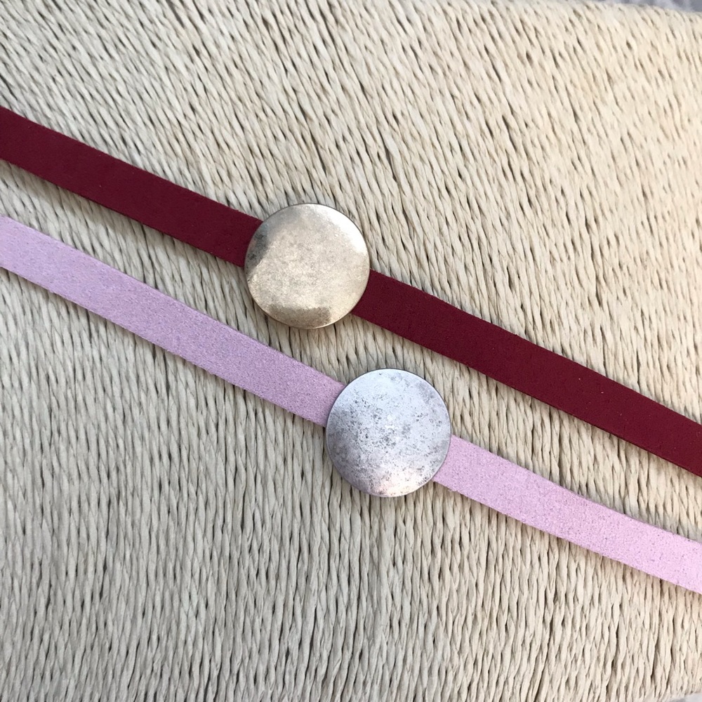 FREE with any purchase! Faux suede circle Choker - Picture 2 of 5